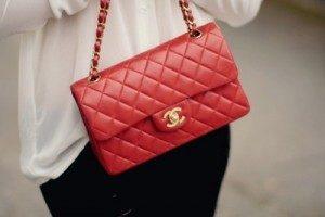 красная сумочка